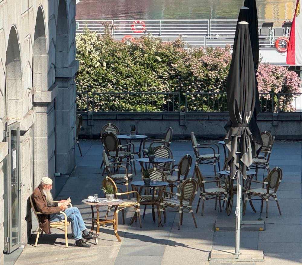 Morgen.Sonnen.Lektüre